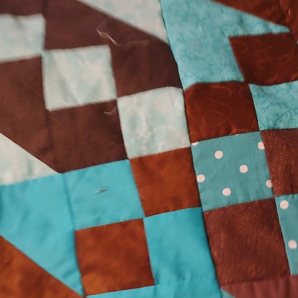Jacob's Ladder Patchwork Quilt in Brown and Blue - Picture 6 of 6